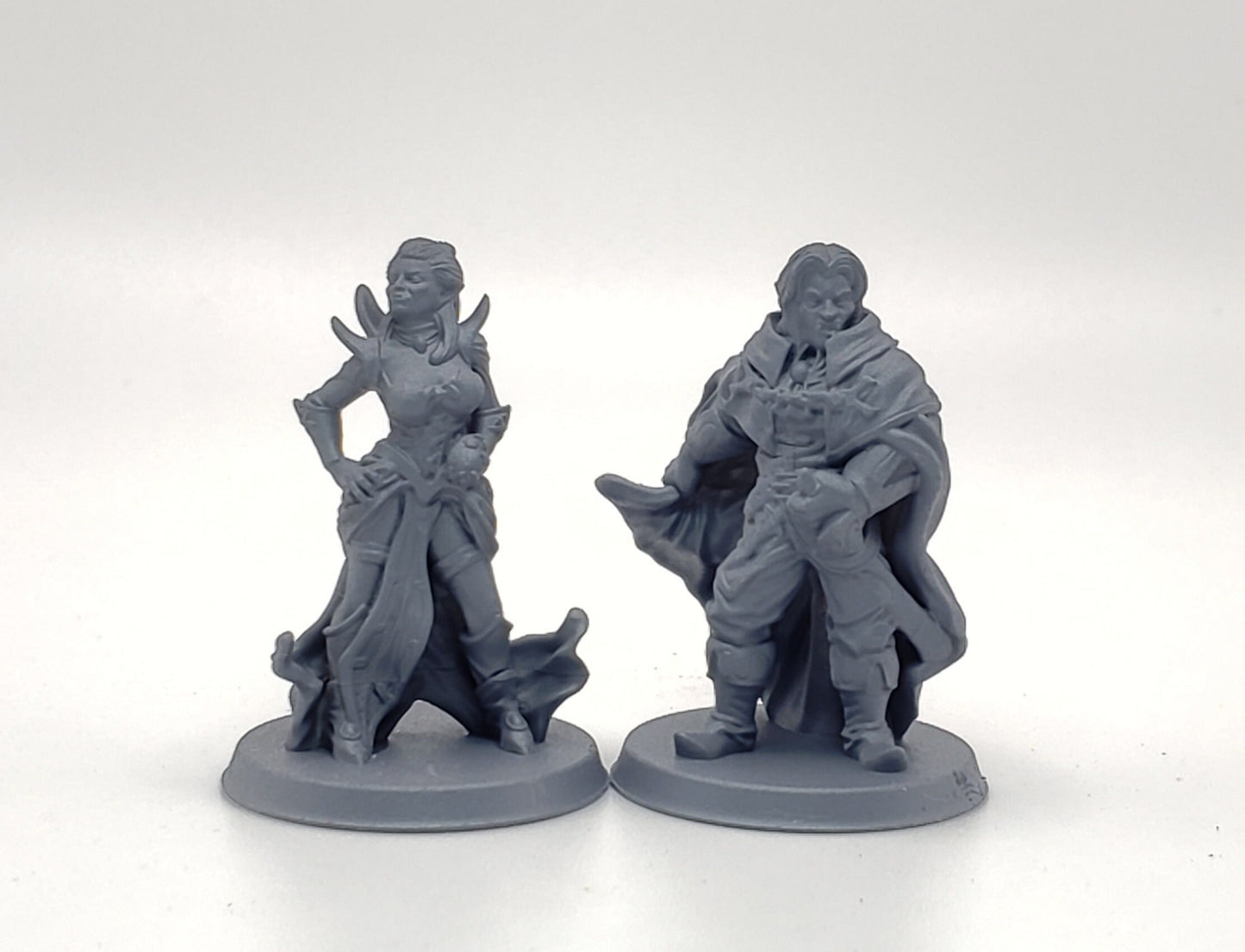 2pc Vampire Lord and Lady Set - 25mm - 75mm Scale | DnD | EC3D Fantasy Mini | Beasts and Baddies