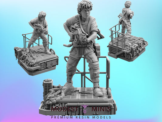 Lieutenant 1st Class  - 32mm Scale Alien Miniature | RPG | Sci fi | Cyberpunk | Role Playing | DnD | Papsikel (Copy)
