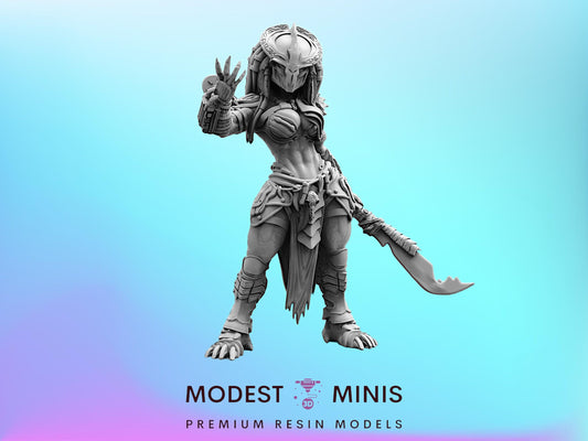 Raven Queen with Ancestral Spear - 32mm Scale Alien Miniature | RPG | Sci fi | Cyberpunk | Role Playing | DnD | Papsikel