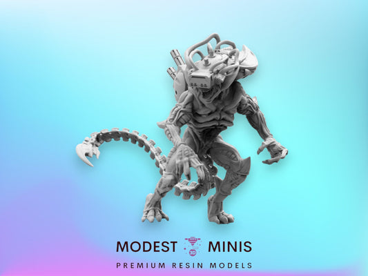 Alien Weaponized B - 32mm Scale Alien Miniature | RPG | Sci fi | Cyberpunk | Role Playing | DnD | Papsikel