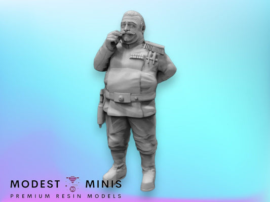 Imperial Warlord - 28mm - 40mm Scale | DnD | Star Wars Legion Mini