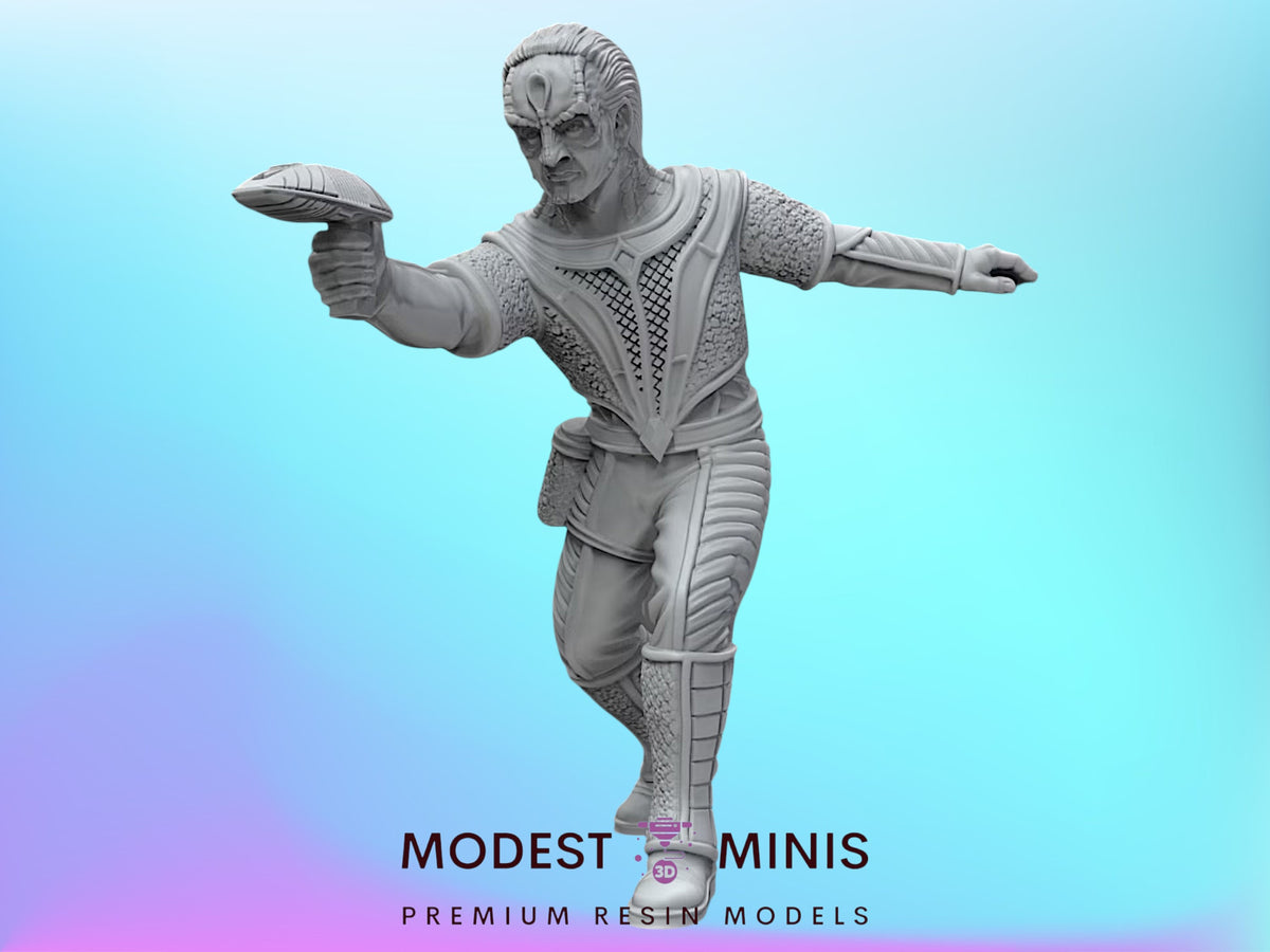 Ambitious Alien Prefect Dukat - 28mm - 100mm Scale  Black Remnant Star Trek Mini