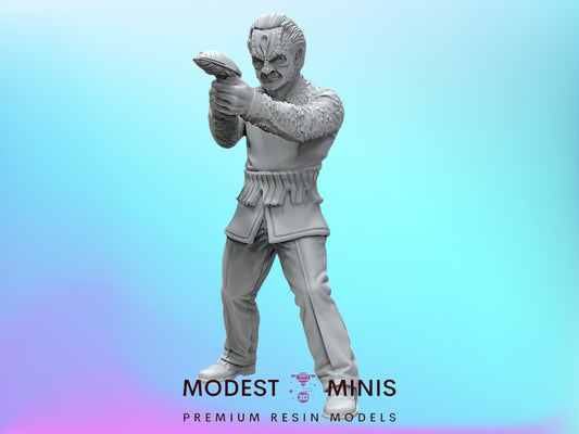 Master Intelligence Op Garak - 28mm - 40mm Scale  Black Remnant Star Trek Mini