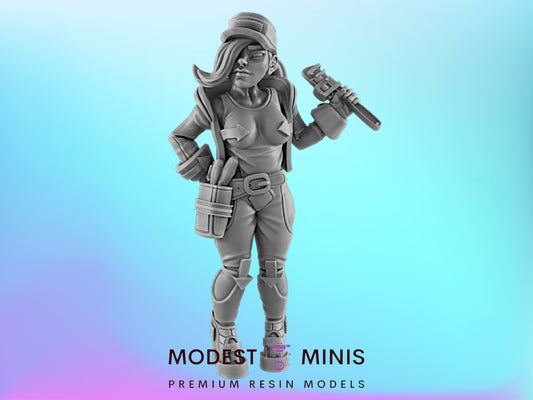Mechanic Female | 25mm - 75mm Scale | DnD | EC3D Cyberpunk Mini | Ghost City