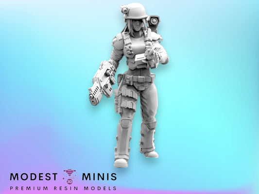 Female Colonial Marine Rika - 32mm Scale Alien Miniature | RPG | Sci fi | Cyberpunk | Role Playing | DnD | Papsikel