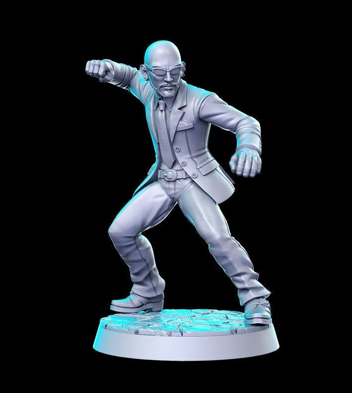 The Professional Corp Hitman - 32mm Scale DnD Miniature | Dungeons and Dragons | JRPG Mini - RN Estudio