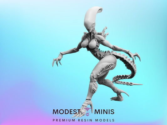 Gigerian Brood Succubus F - 32mm Scale Alien Miniature | RPG | Sci fi | Cyberpunk | Role Playing | DnD | Papsikel